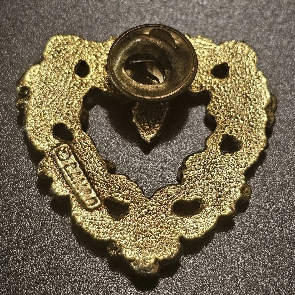 Vintage Jewelry Signed CAMCO Flower Heart Gold Tone Pin